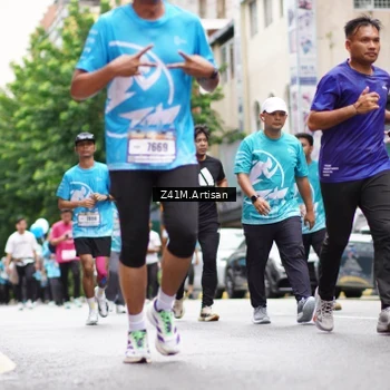 Runner Photo 8895355