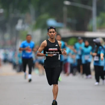 Runner Photo 8896283