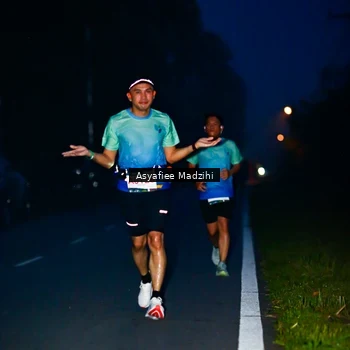 Runner Photo 8896375