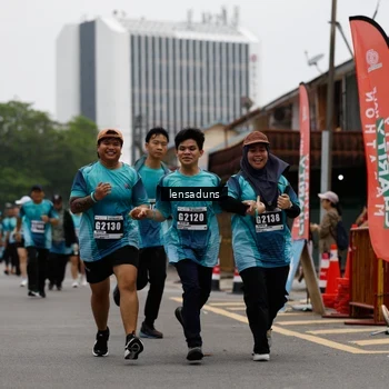 Runner Photo 8896379