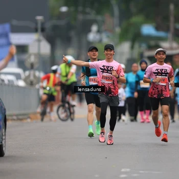 Runner Photo 8896908