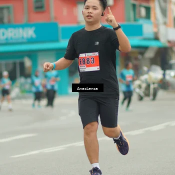 Runner Photo 8896923