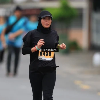 Runner Photo 8896957