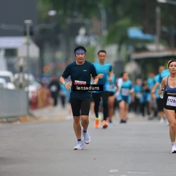 Runner Photo 8897040