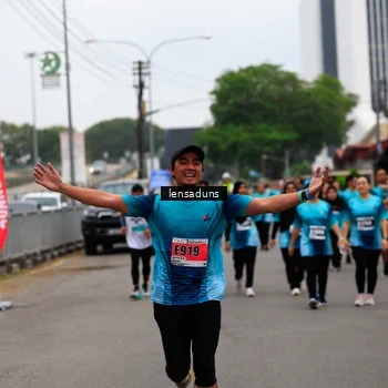 Runner Photo 8897059