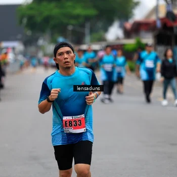 Runner Photo 8897119