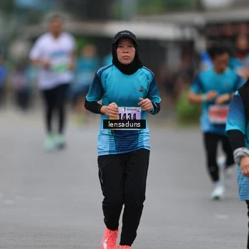 Runner Photo 8897277