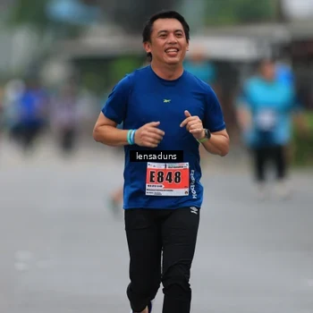 Runner Photo 8897294