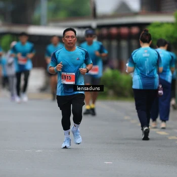 Runner Photo 8897596
