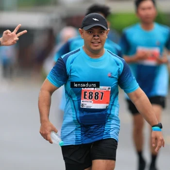 Runner Photo 8897624