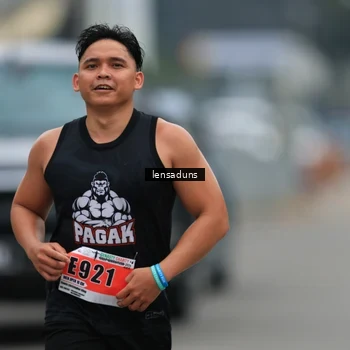Runner Photo 8897699