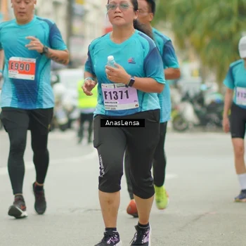 Runner Photo 8897759