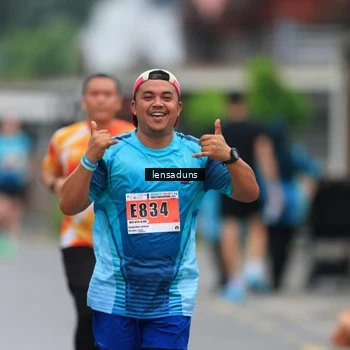 Runner Photo 8898156