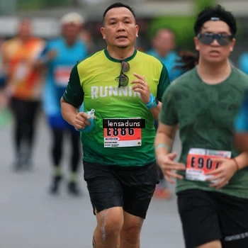 Runner Photo 8898158