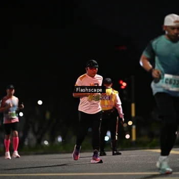 Runner Photo 8898342