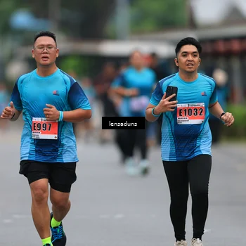 Runner Photo 8898411