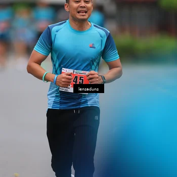 Runner Photo 8898763