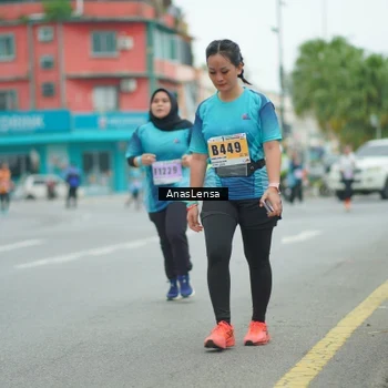 Runner Photo 8899001