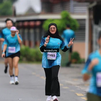 Runner Photo 8899019
