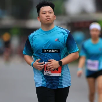 Runner Photo 8899022