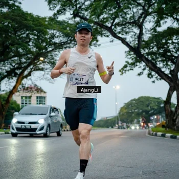 Runner Photo 8899037