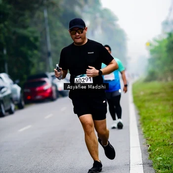 Runner Photo 8899038