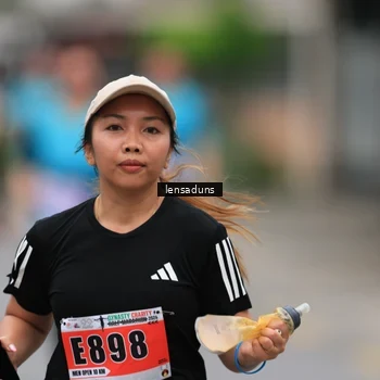 Runner Photo 8899132