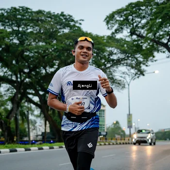 Runner Photo 8899291