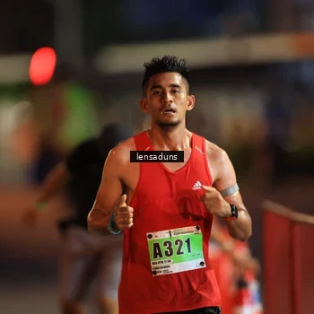 Runner Photo 8899541