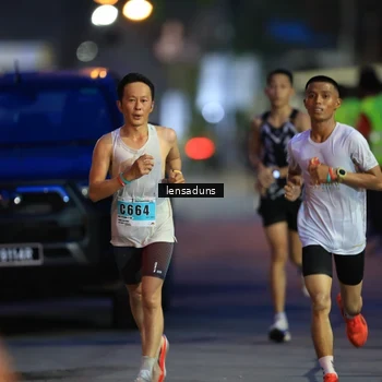 Runner Photo 8899576
