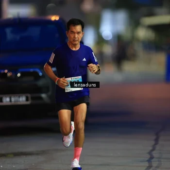 Runner Photo 8899578