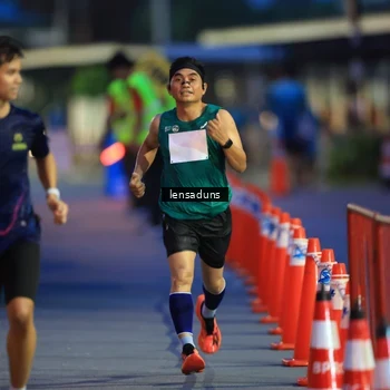 Runner Photo 8899602