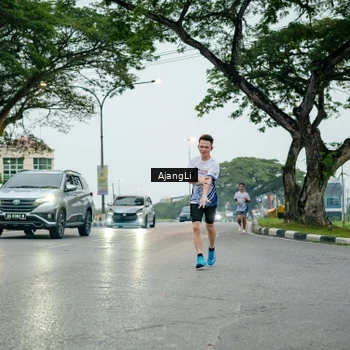 Runner Photo 8899624