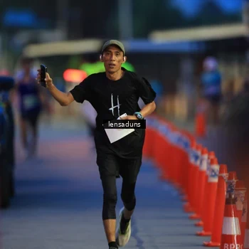 Runner Photo 8899625