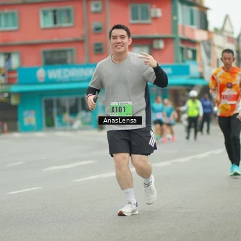 Runner Photo 8899662