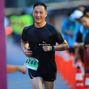 Runner Photo 8899664