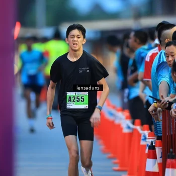 Runner Photo 8899734