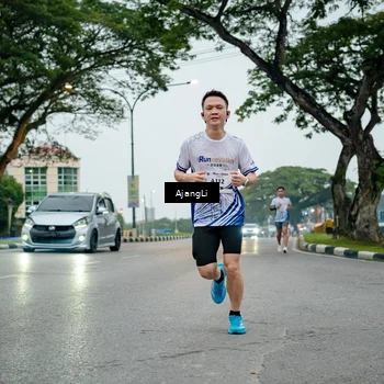 Runner Photo 8899767