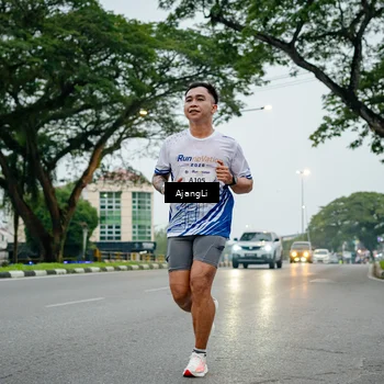 Runner Photo 8899905