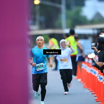 Runner Photo 8899983
