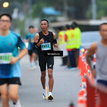 Runner Photo 8900005