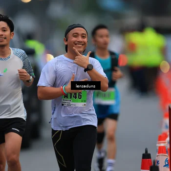 Runner Photo 8900026