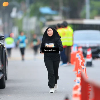 Runner Photo 8900045
