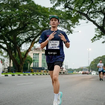 Runner Photo 8900117