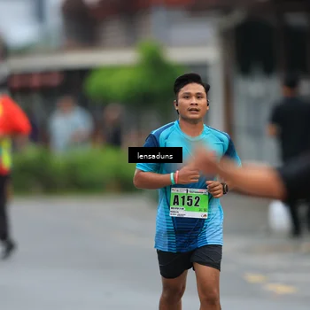 Runner Photo 8900131