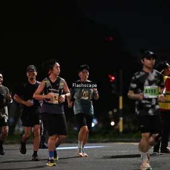 Runner Photo 8900205