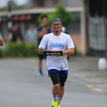 Runner Photo 8900208