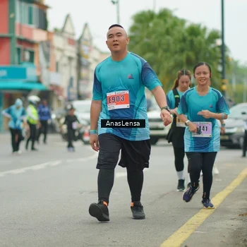 Runner Photo 8900209