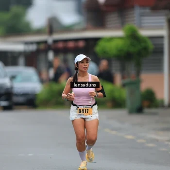 Runner Photo 8900218
