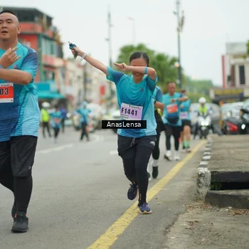 Runner Photo 8900267